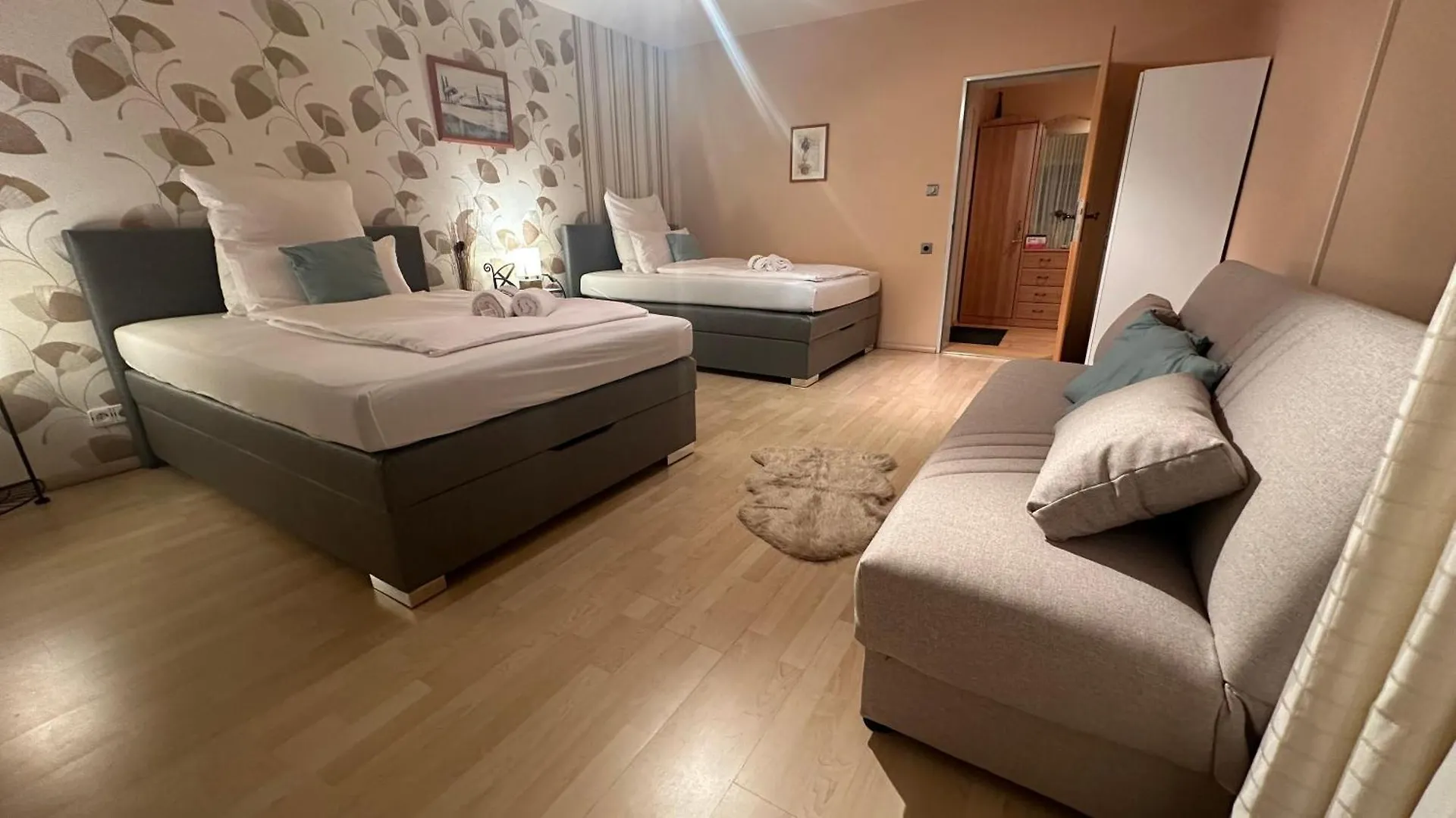 Oase1 Mit Parkplatz, Automatische Kaffeemaschine Und Kueche Apartment Untermeitingen 0*,  Germany