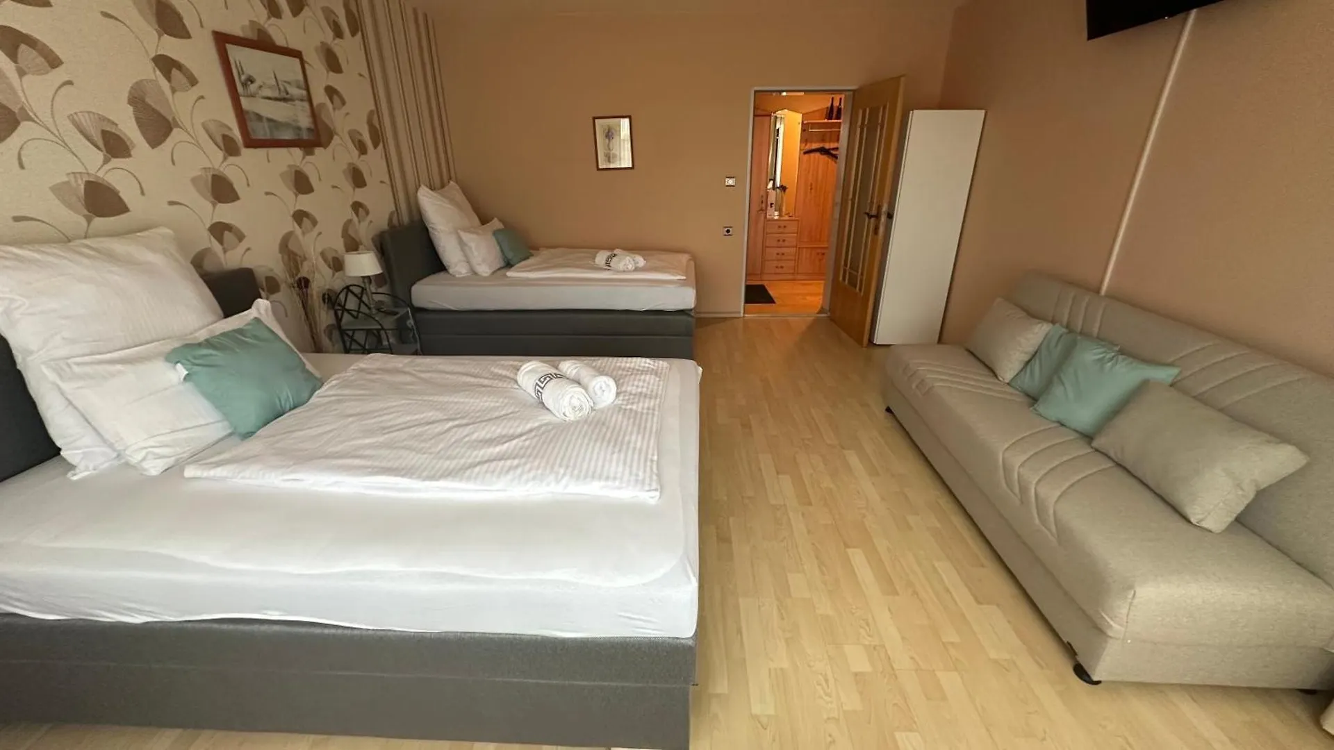 Oase1 Mit Parkplatz, Automatische Kaffeemaschine Und Kueche Apartment Untermeitingen